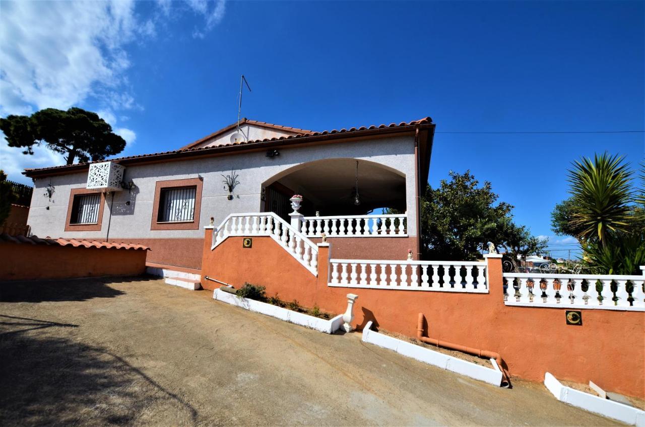 Villa Olombel Massanet De La Selva Екстериор снимка