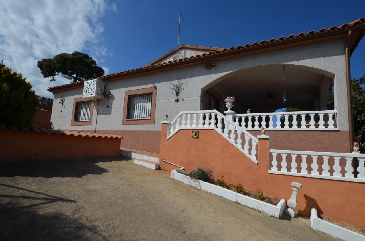 Villa Olombel Massanet De La Selva Екстериор снимка